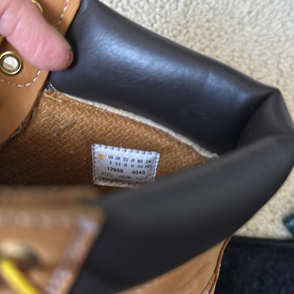 TIMBERLAND BOOTS - Picture 4 of 4